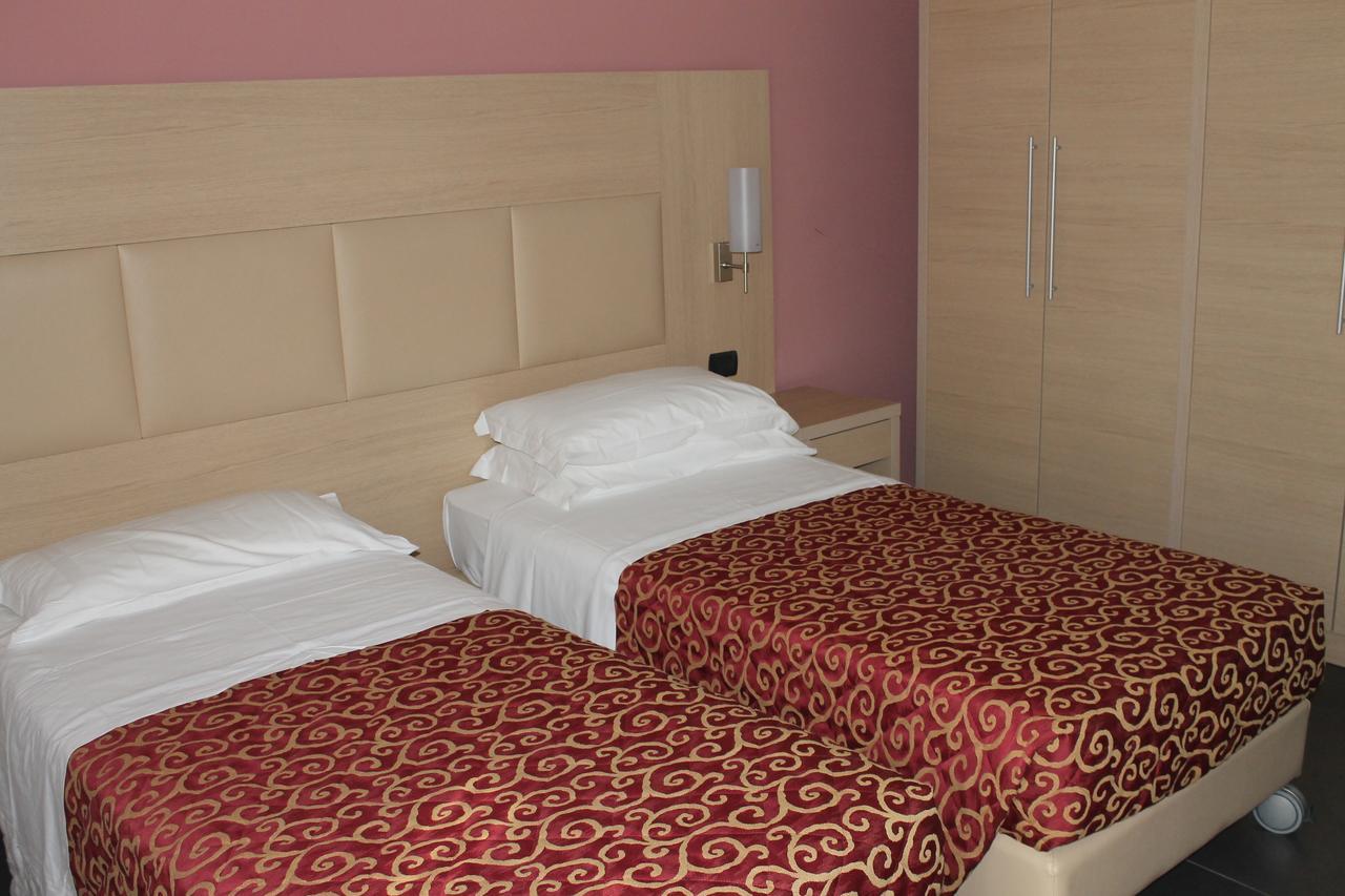 Hotel Eridano Sannazzaro de' Burgondi Pokoj fotografie