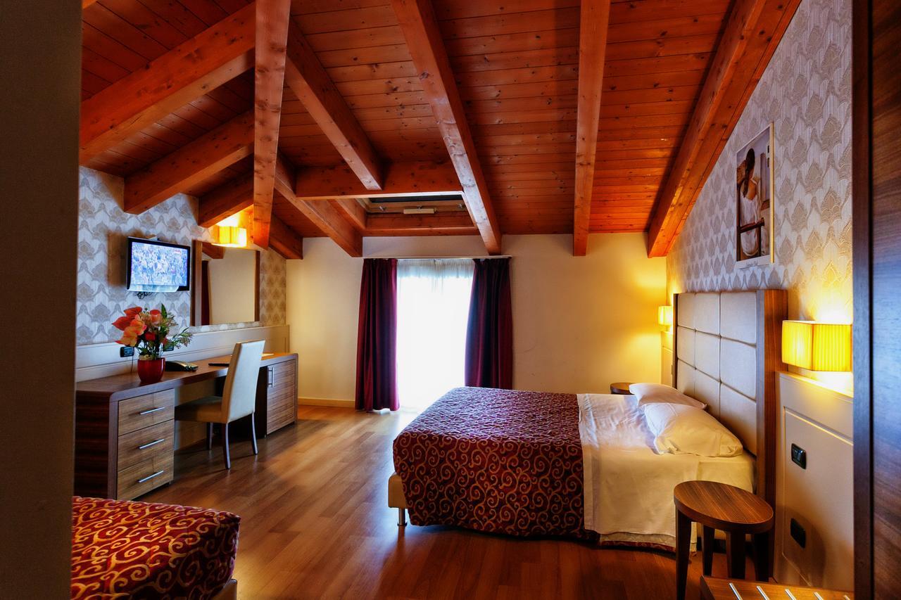 Hotel Eridano Sannazzaro de' Burgondi Exteriér fotografie